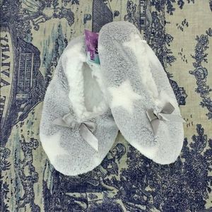 Love At First Sight‎ Grey Star Slippers Girls Shoe Size 5-10 House Socks